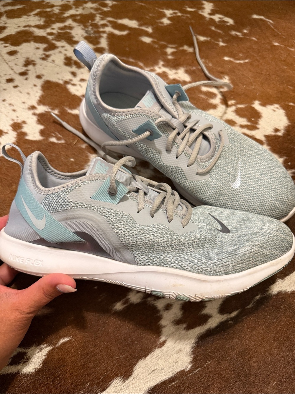Nike Light Mint Green Athletic Running Shoes